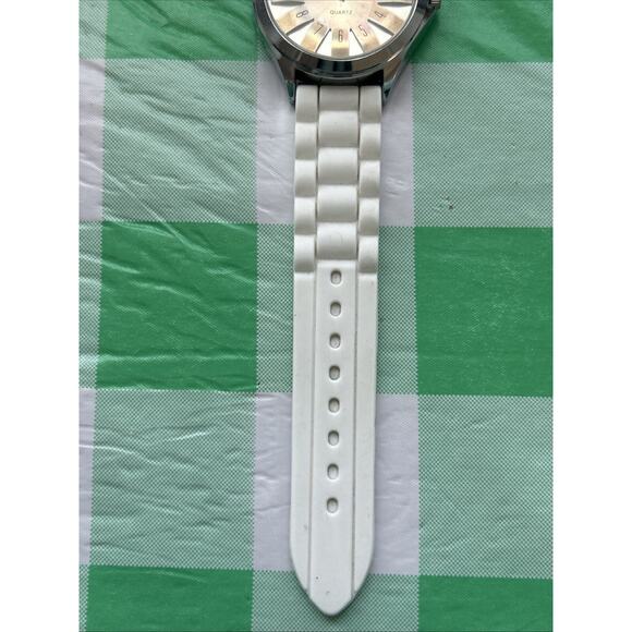 Tada Silver Tone White Band Women’s Quartz Watch - Picture 4 of 6